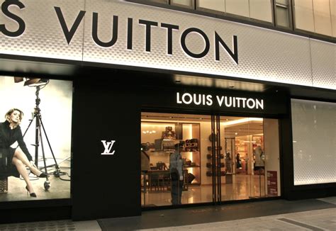 louis vuitton rome etoile|louis vuitton roma italy.